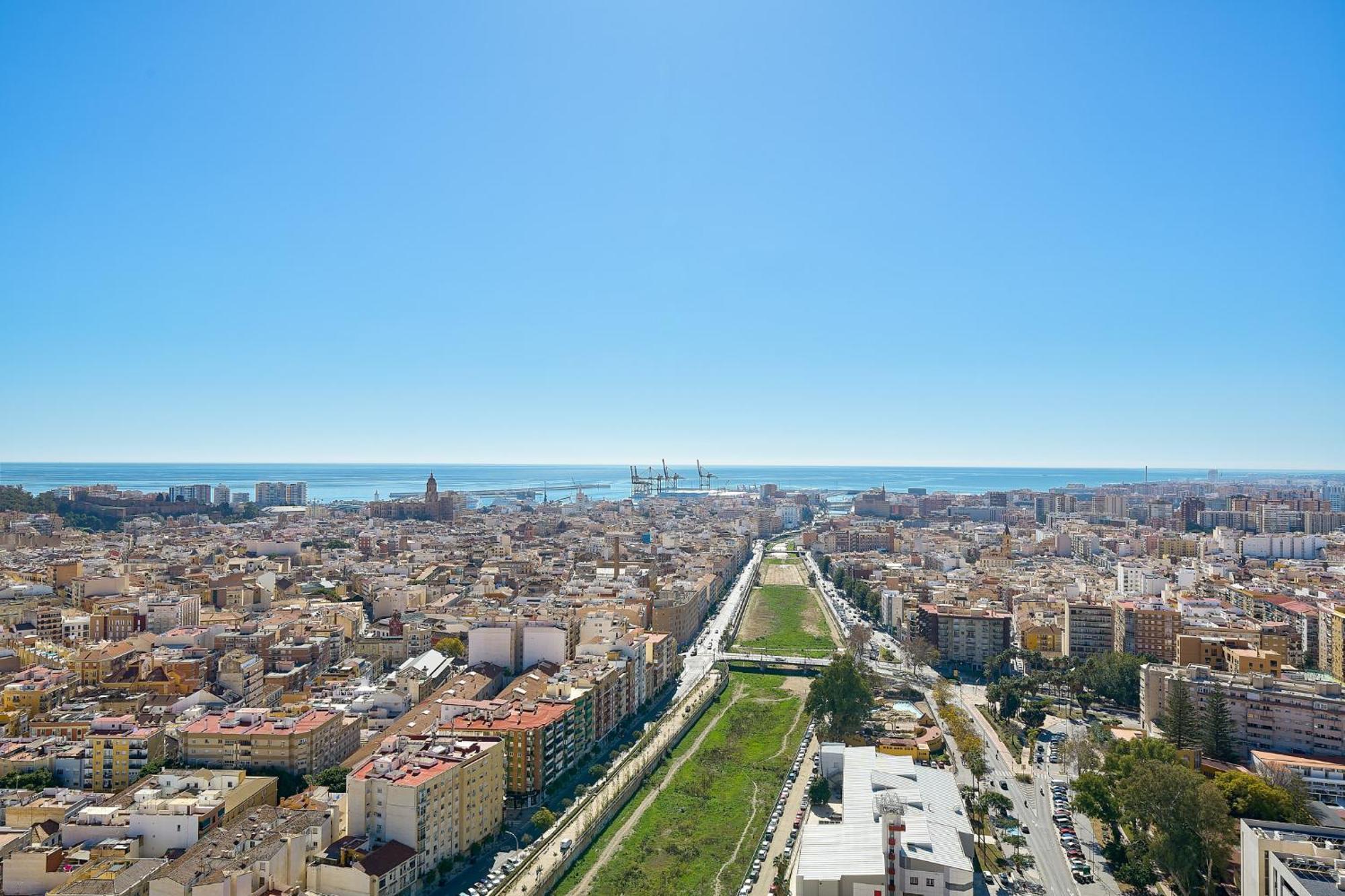 Malaga Skyline By Lovely Rentals Buitenkant foto